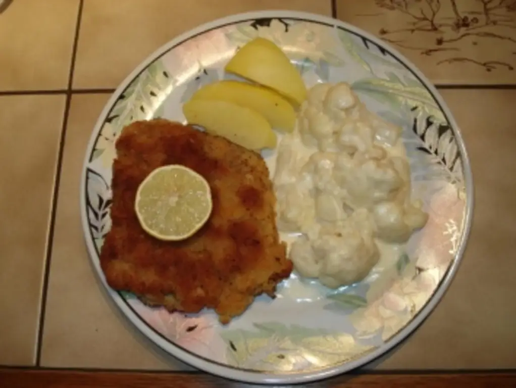 Цветная капуста в сырном соусе