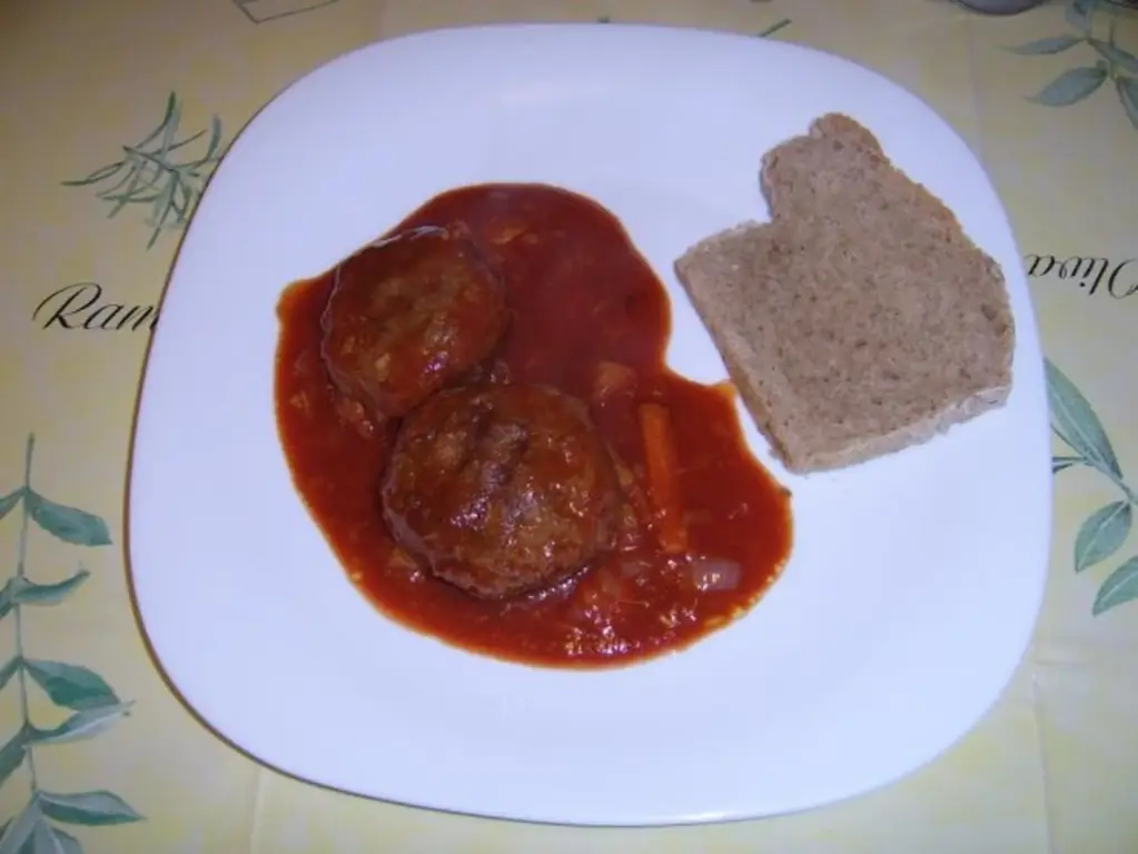 Испанские фрикадельки в апельсиновом соусе