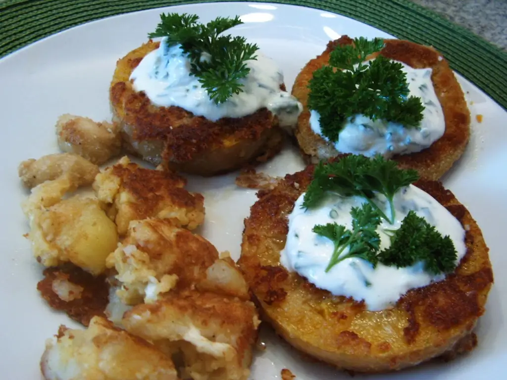 Кабачковая котлета в сырной панировке