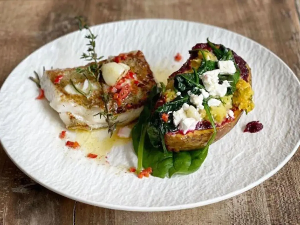 Сандер с фаршированным картофелем (Christian Pötter)