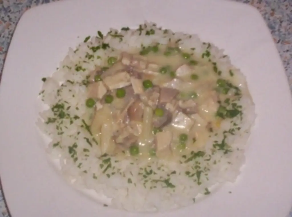 Куриное фрикасе в лимонном соусе