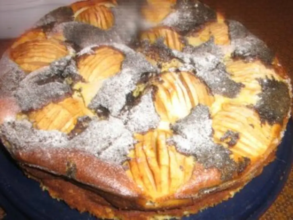 Чизкейк с яблоком и маком