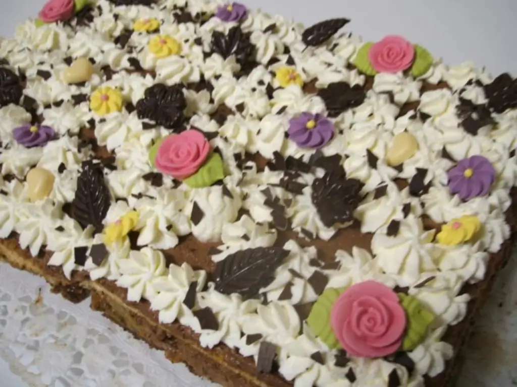 Выпечка: Шоколадный кремовый торт с апельсинами