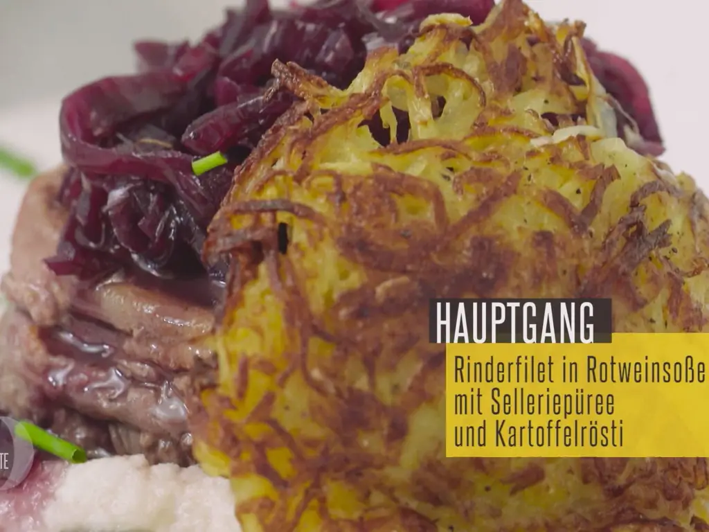 Говяжье филе в соусе из красного вина с пюре из сельдерея