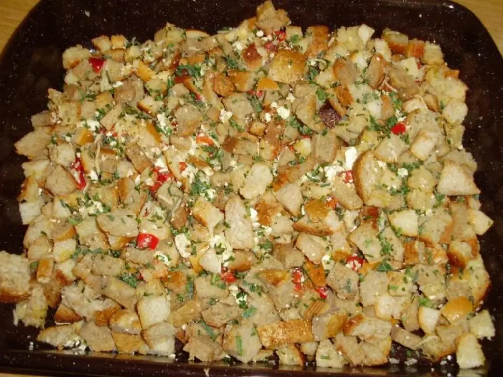 Выпечка вкусного хлеба из остатков