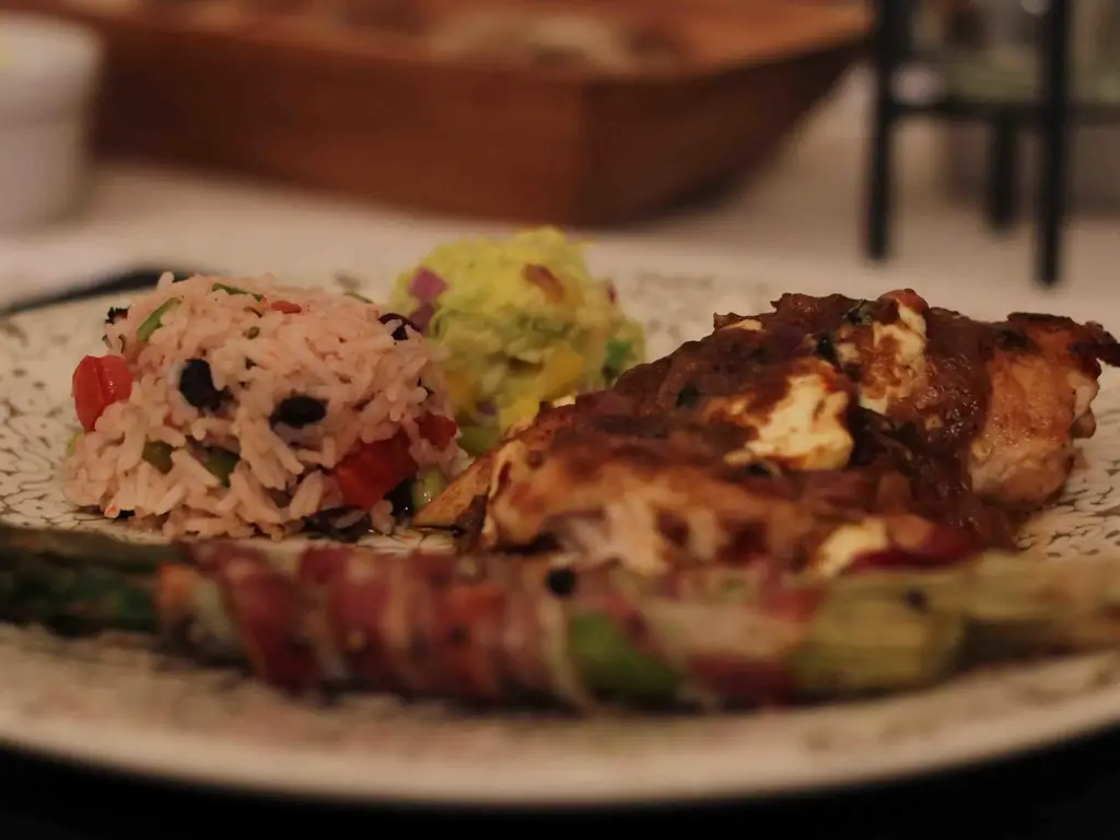 Жареный цыпленок с лаймом