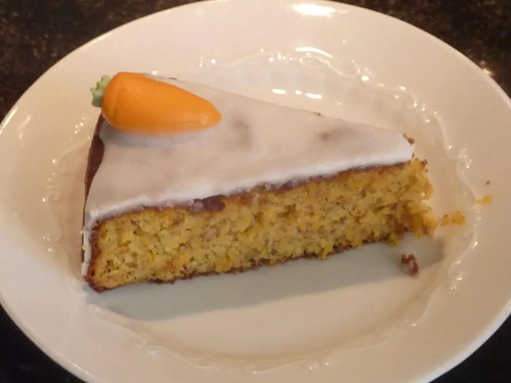 Морковный пирог или у нас "Rüebli Turtä from Aargau"