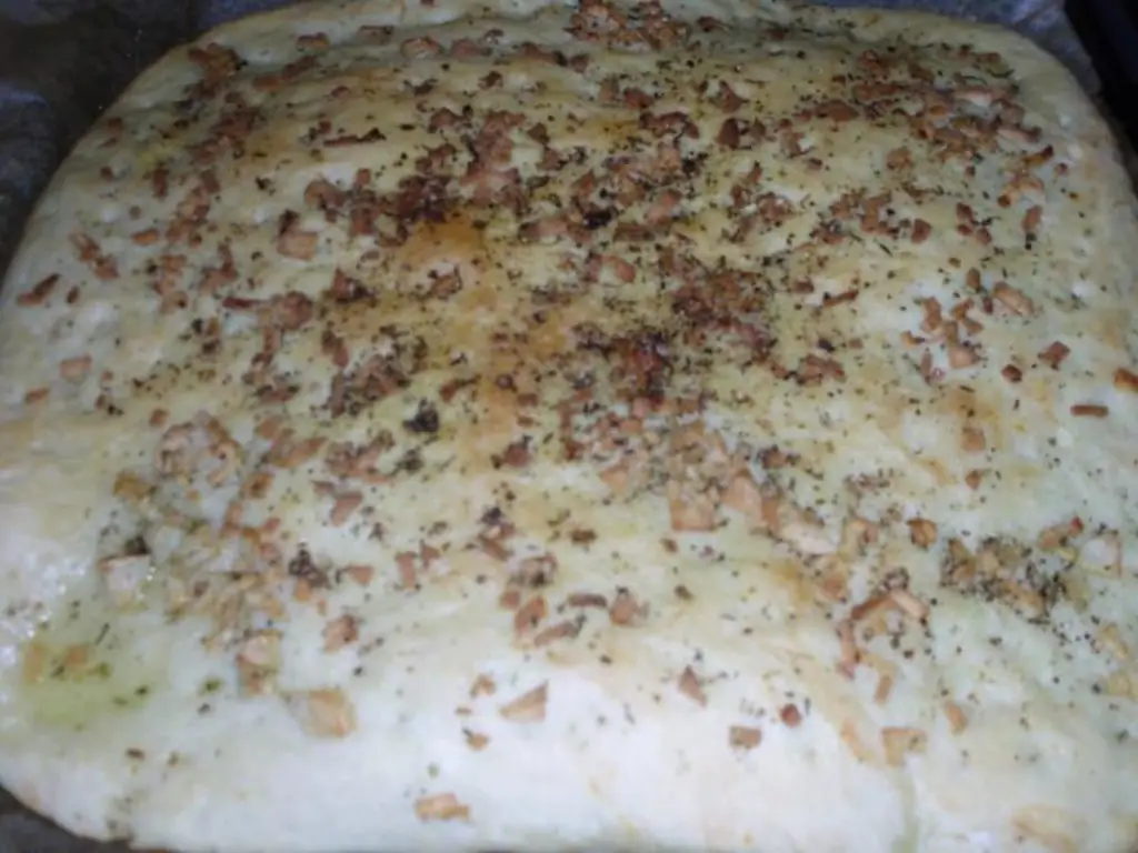Лепешка с чесноком