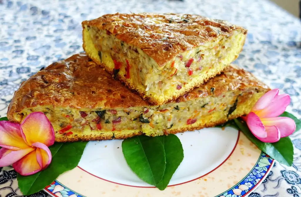 Острый балийский луковый пирог