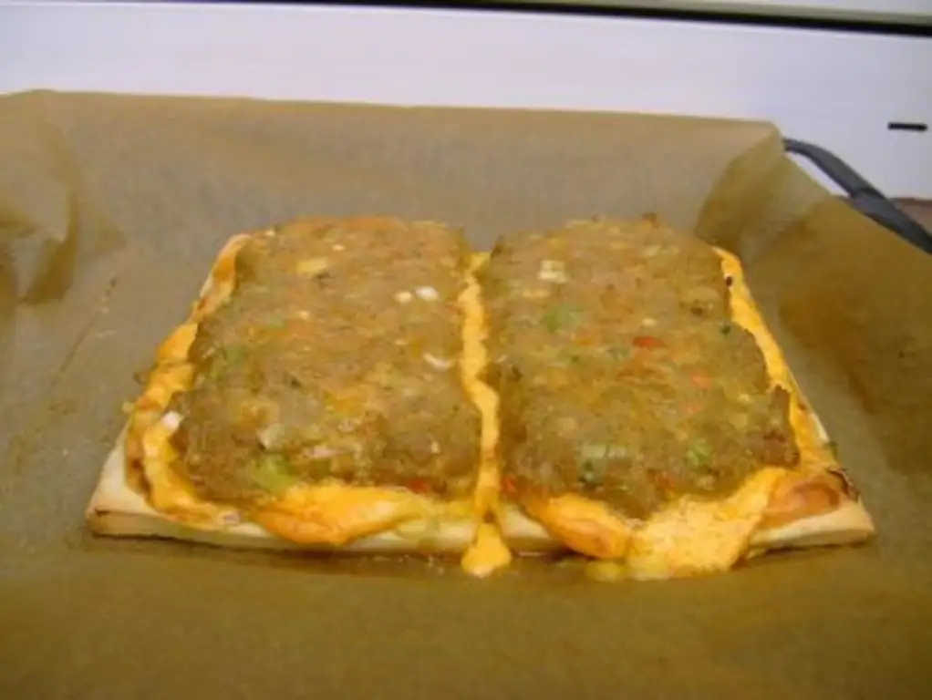 Пицца с мясным фаршем Чакалака