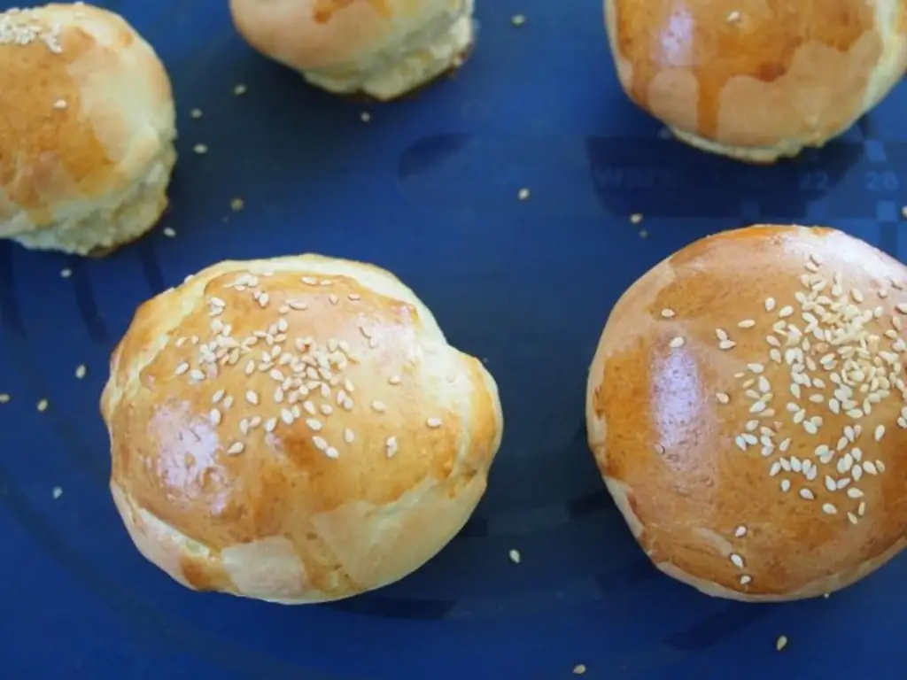 Домашние бургеры с картофельными чипсами