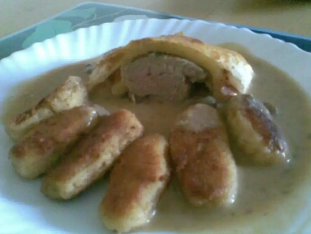 ФИЛЕ СВИНИНЫ В СЛОЙНОМ ТЕСТЕ С ДОМАШНИМИ КРОКЕТАМИ