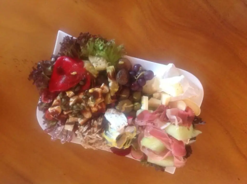 Раклет или фондю остатки закусок