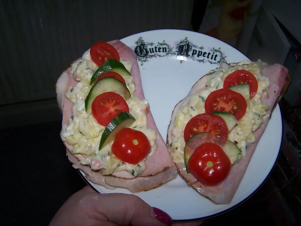 Начинка для хлеба Сырой хлеб, спред и ветчина (все остатки)