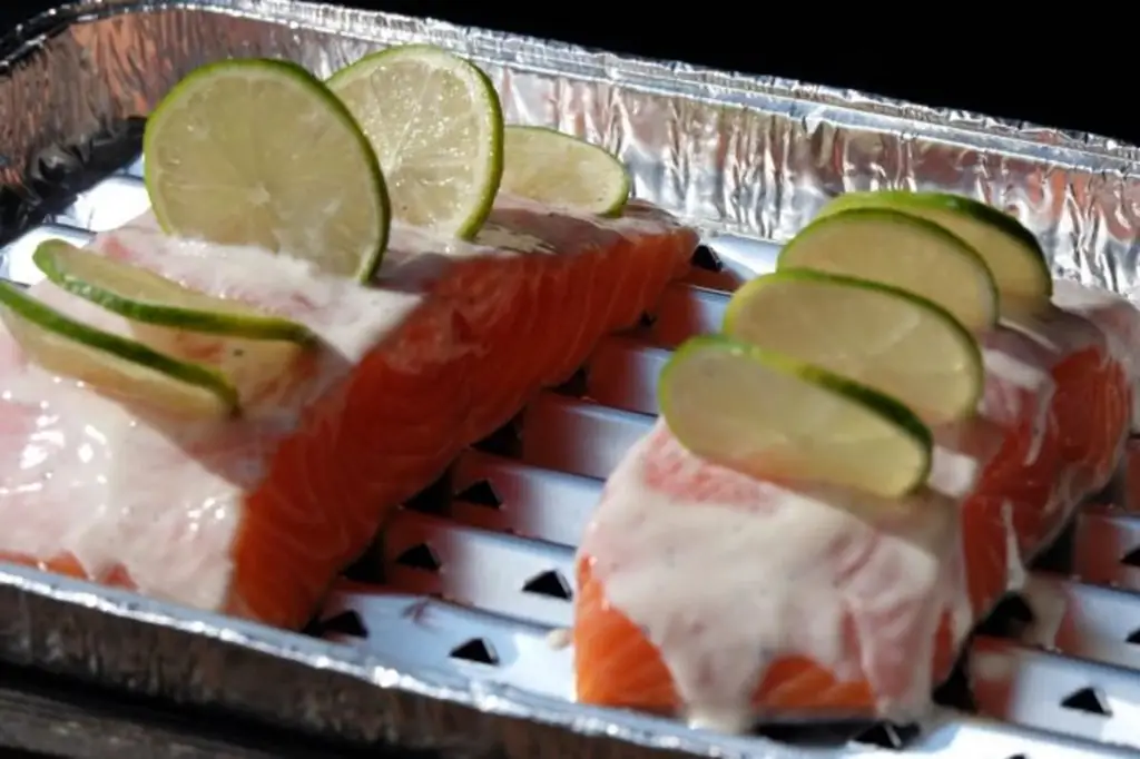 Семга домашнего копчения с лаймом