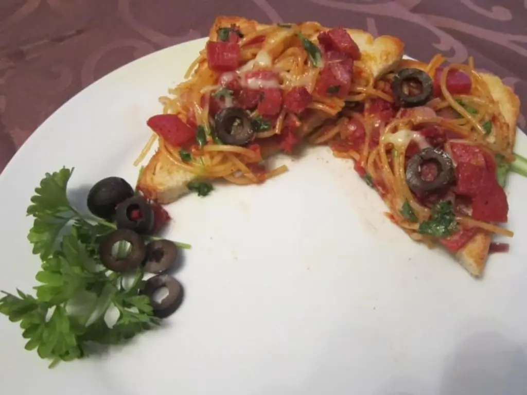 Тост с макаронами Тост с пиццей был вчера