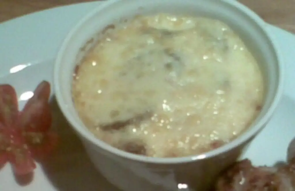 Грибы в сметане