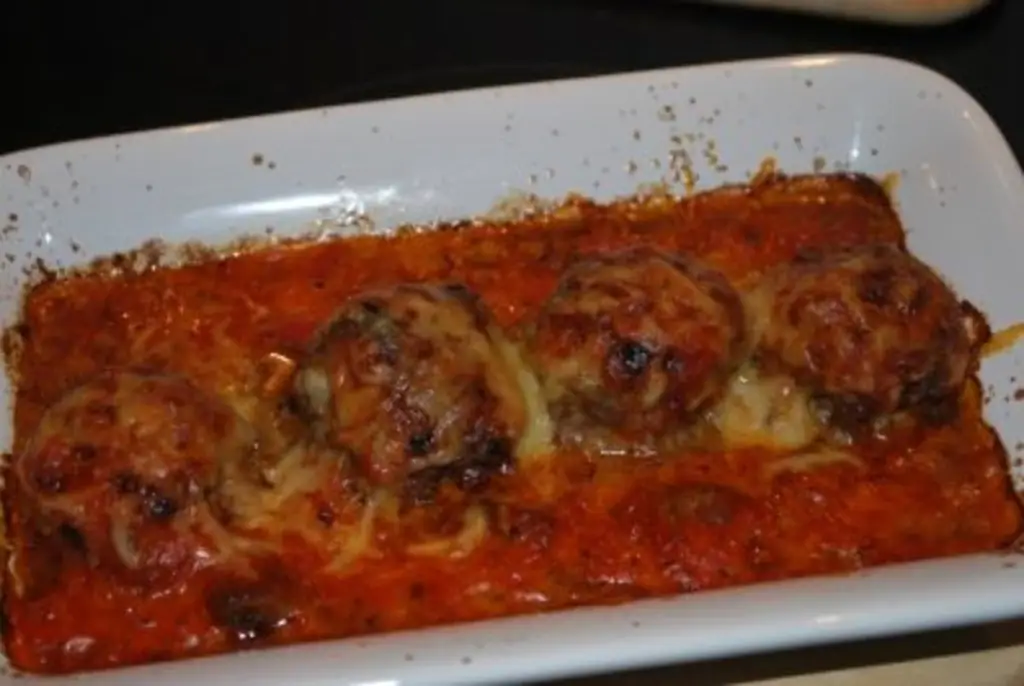 Фрикадельки в панировке в томатном соусе