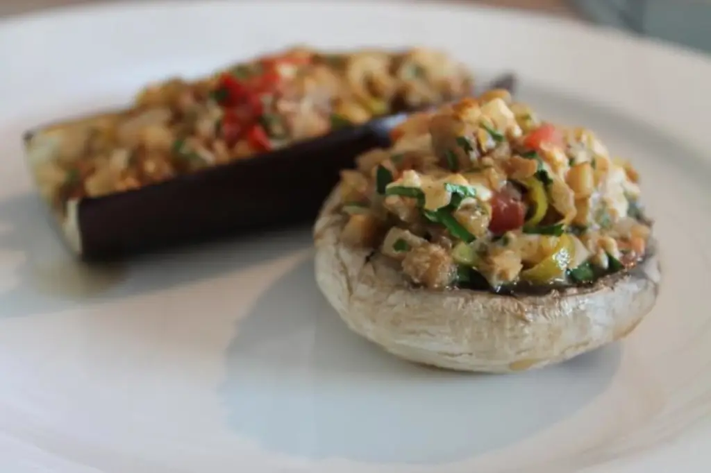 Фаршированные баклажаны/кабачки/грибы