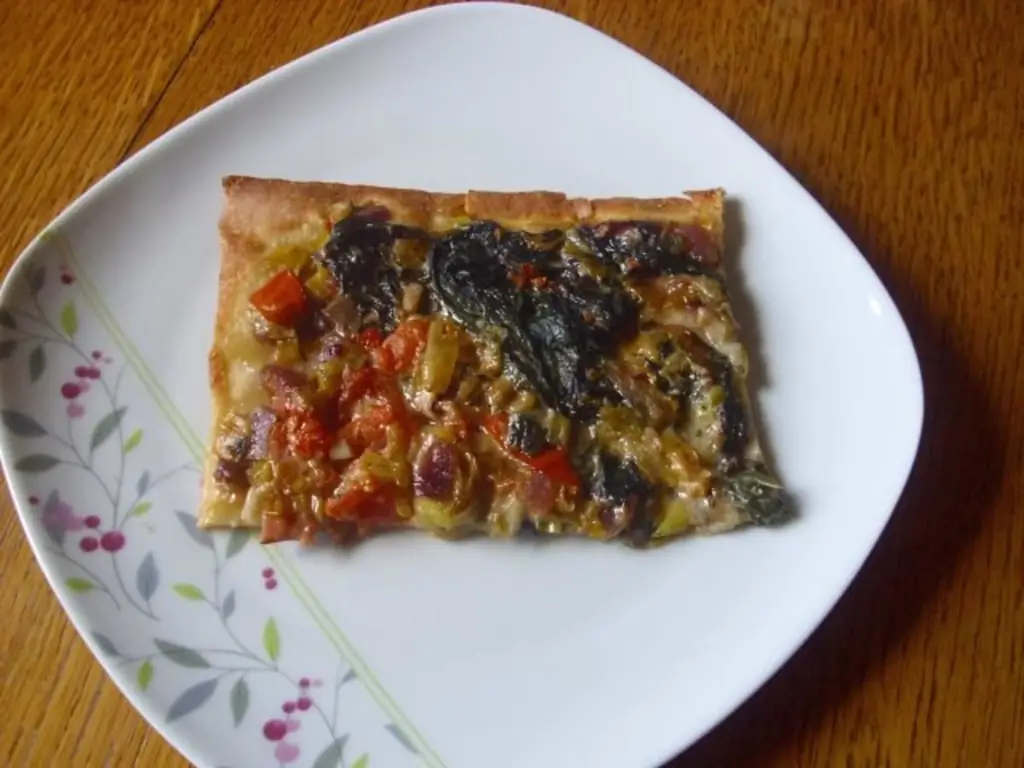 Торт из шпината с готовым тестом фламмкухен и замороженный