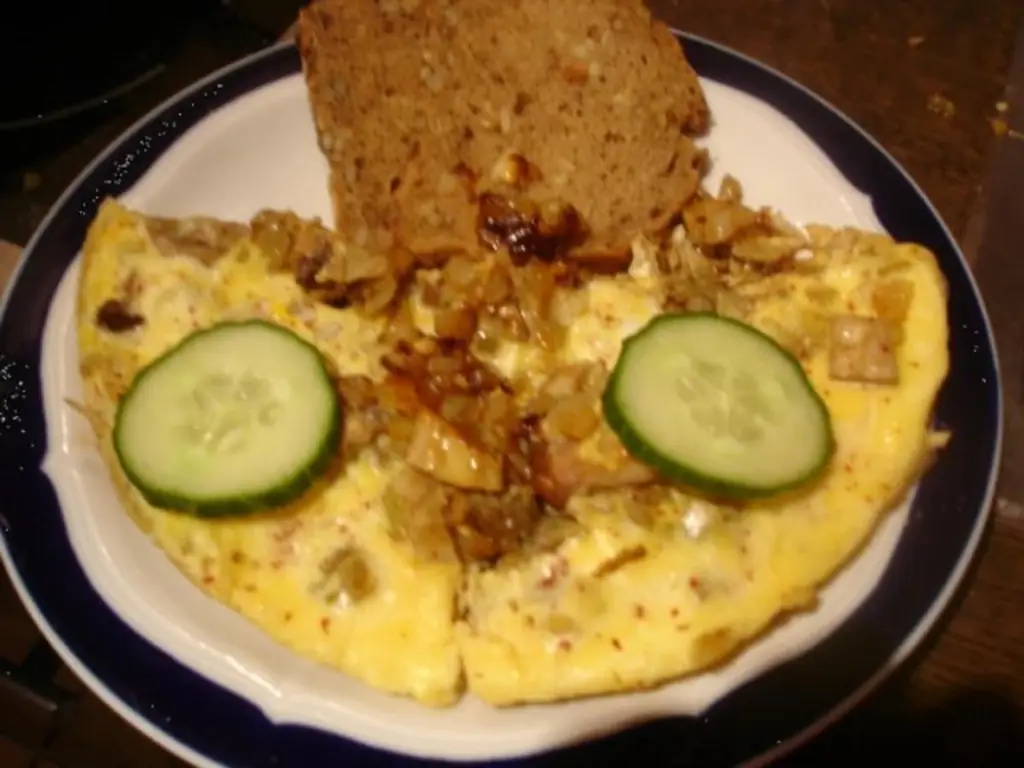 Омлет с лесными грибами (Вкусное грибное блюдо !)