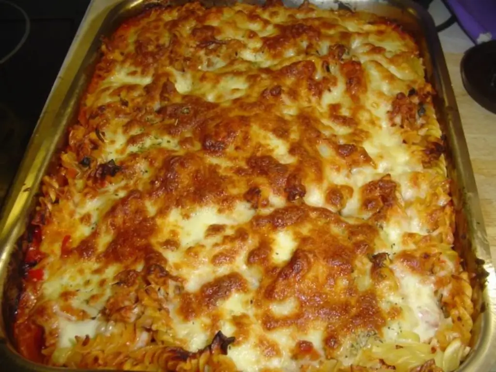 Запеканка из лапши с овощным фаршем