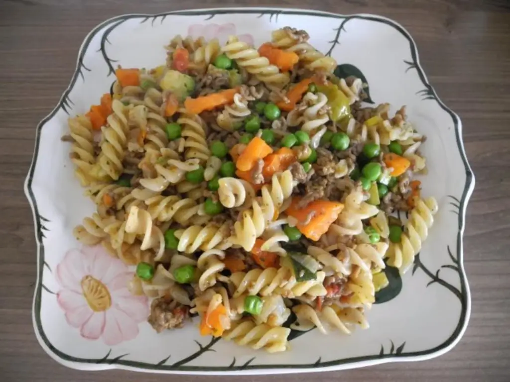 Фарш: Фарш с овощами и макаронами с цветной капустой