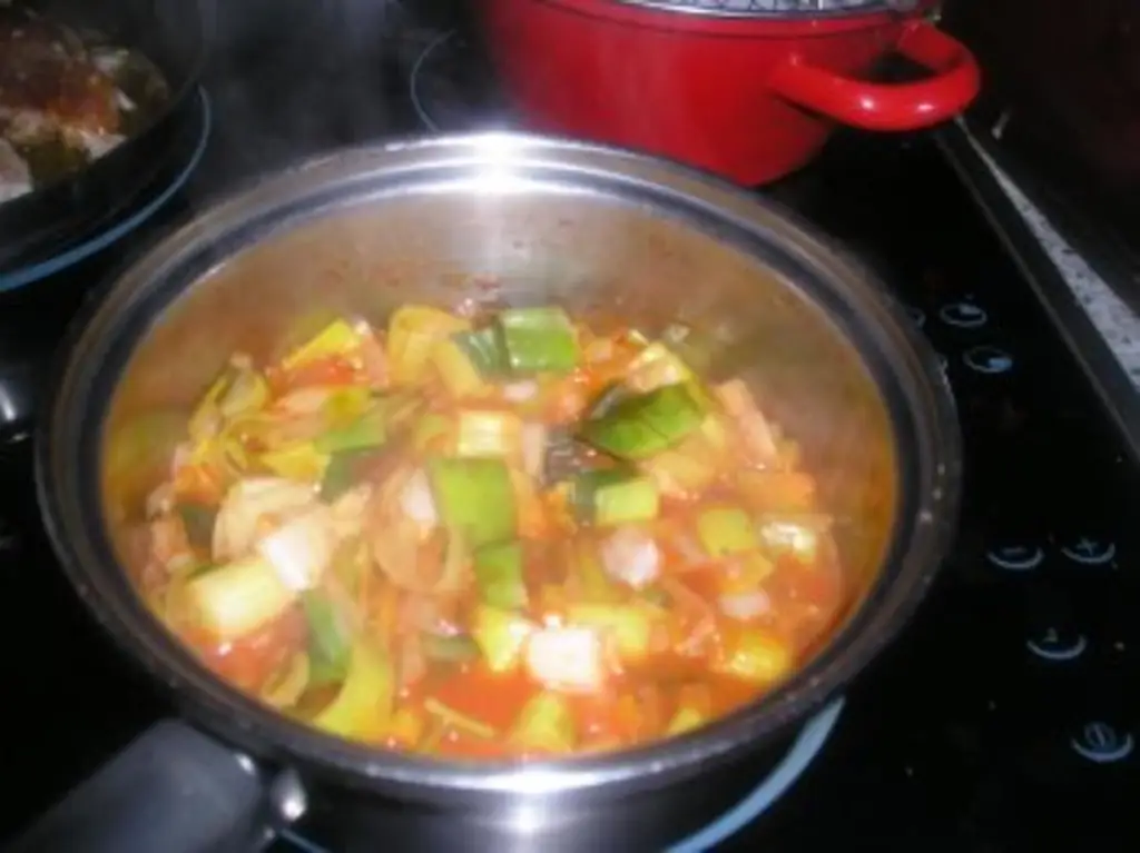 Румынские овощи с луком-пореем