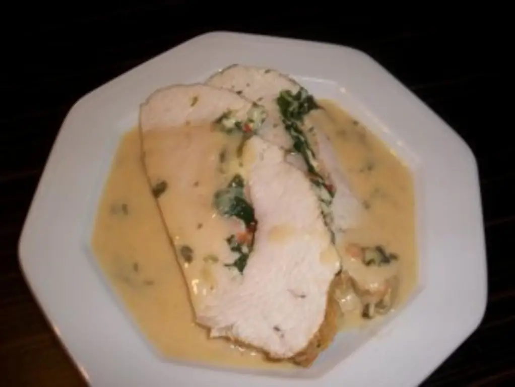 Жареная индейка со шпинатом