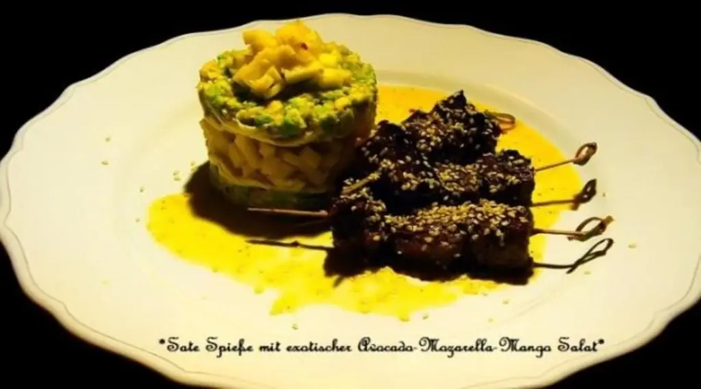 Сате шашлык с экзотическим авокадо