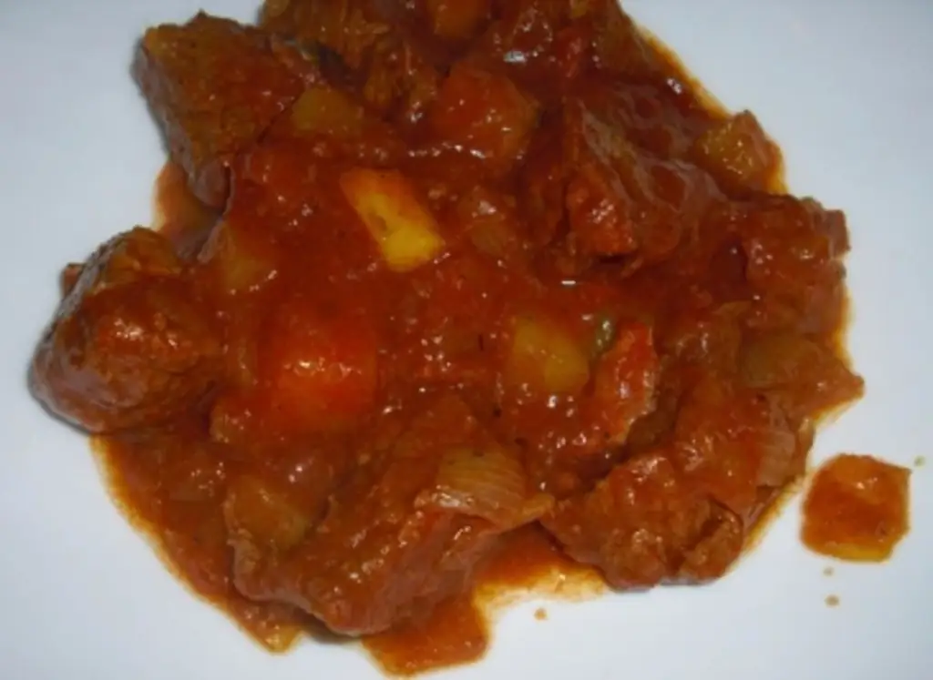 Азиатский гуляш с манго