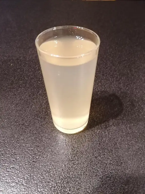 Зеленый чай со льдом, без сахара