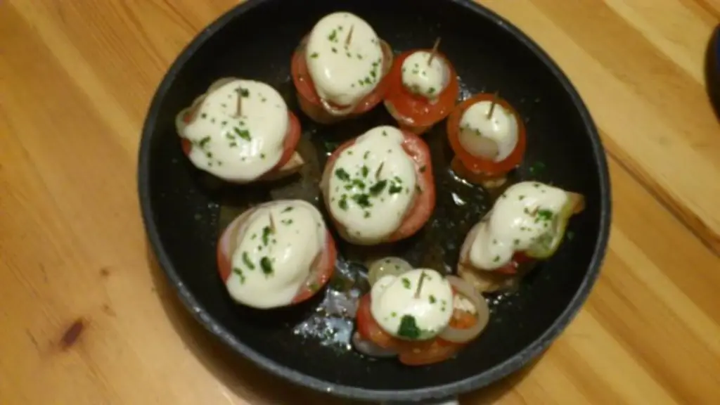 Запеченные медальоны из грудки индейки