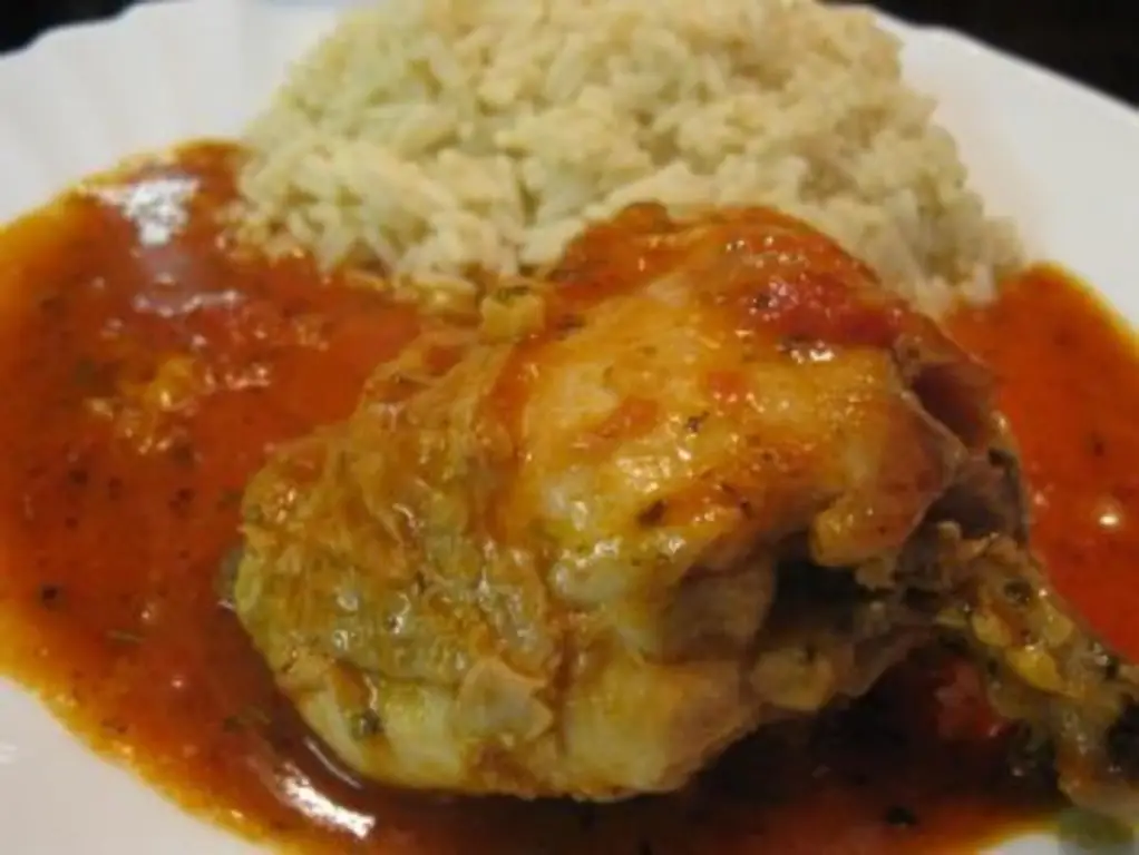 Куриная ножка в томатном соусе