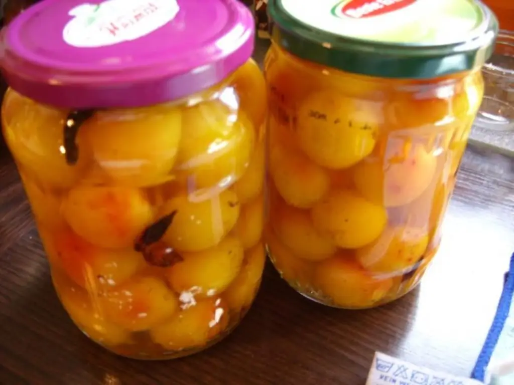 Предложение: Мирабель в винном погребе