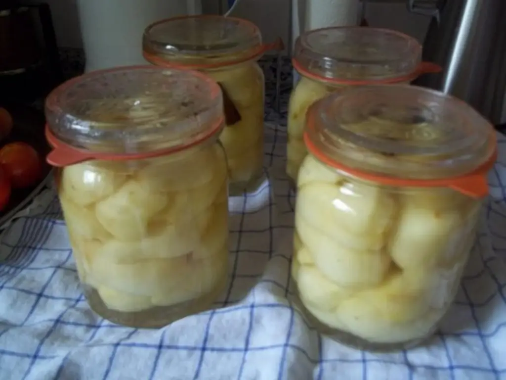 Хранение консервированных груш