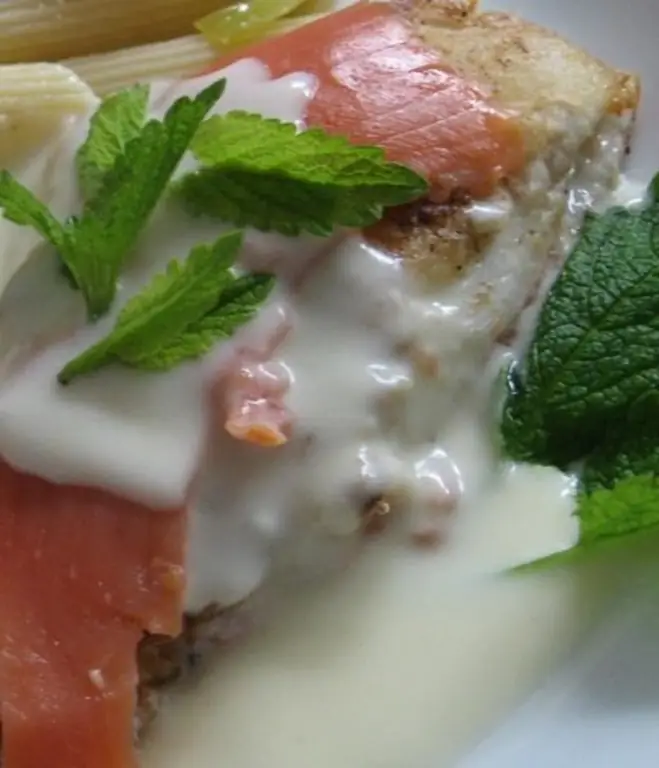 Район, фаршированный лососем