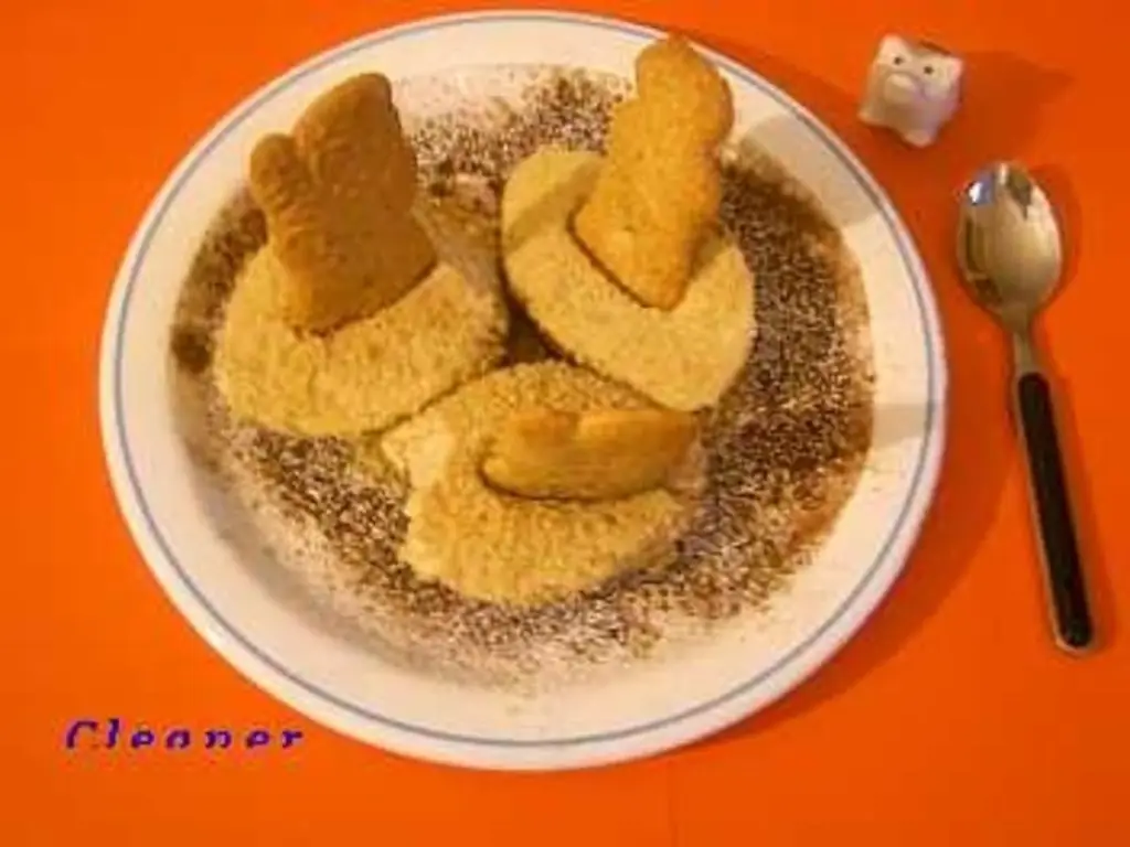 Рождественский десерт в стакане с зеркалами