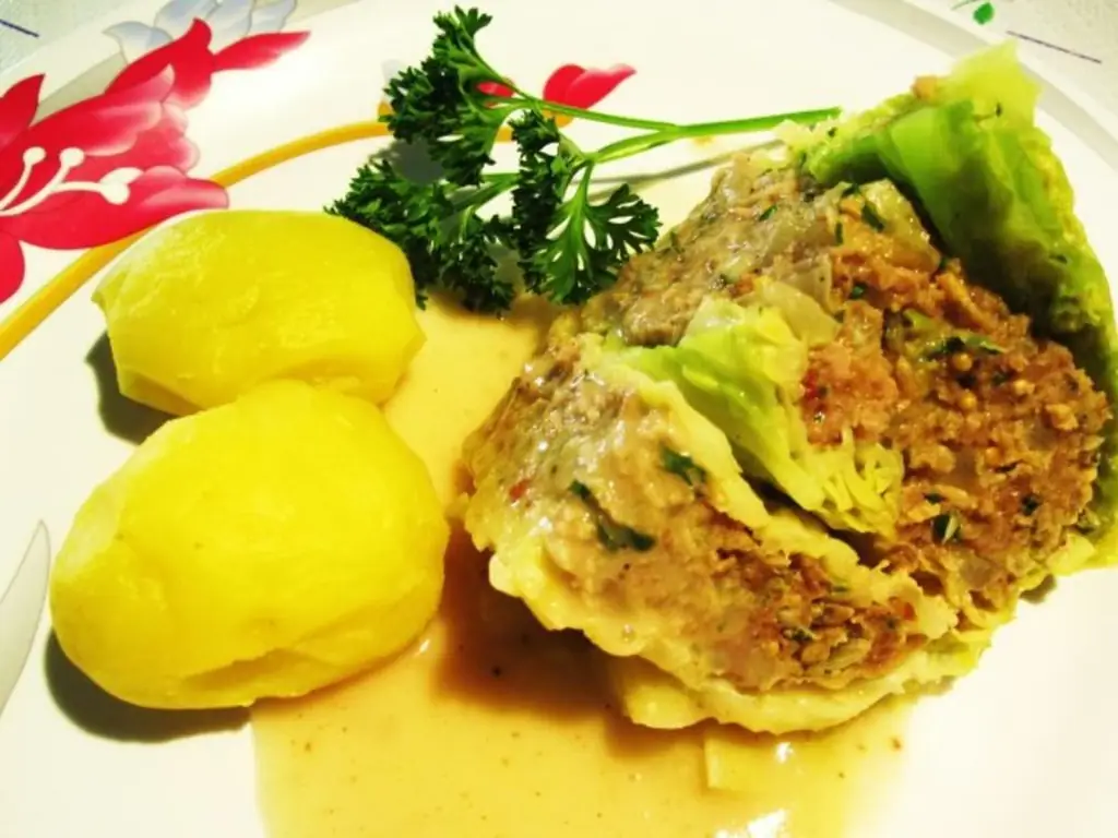 Фаршированная савойская капуста