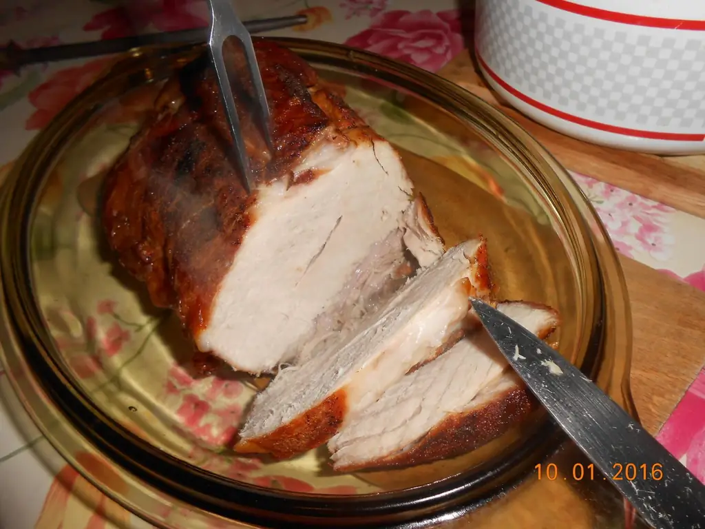 Жаркое из свинины с цветной капустой и отварным картофелем или клецками и красной капустой