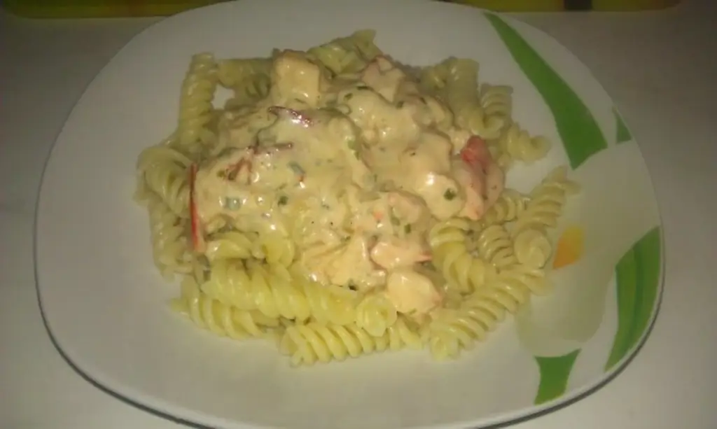 Лобстер в сливочном соусе на пасте Спирелли