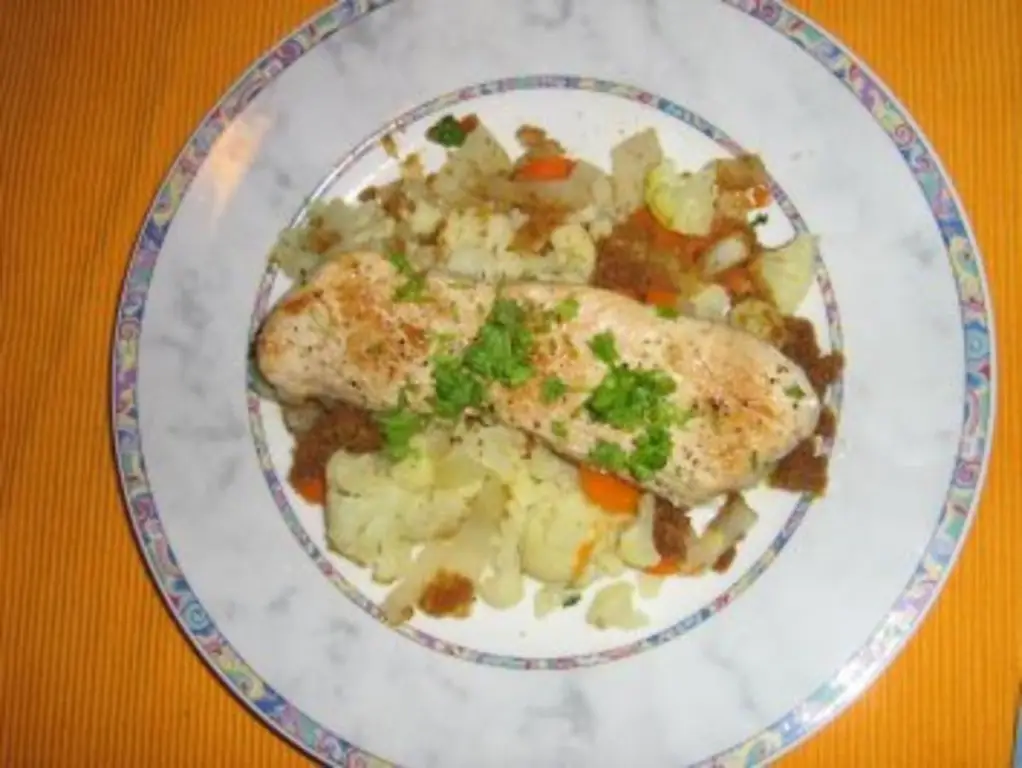 Индейка на овощной подушке