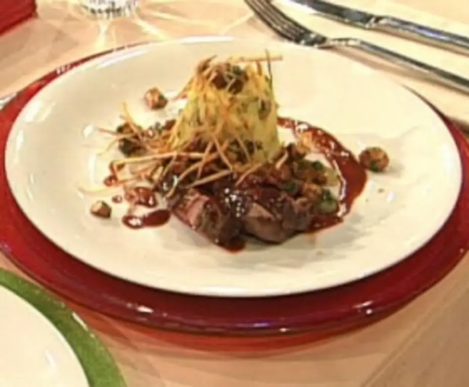 Говяжьи вырезки из филе с лисичками