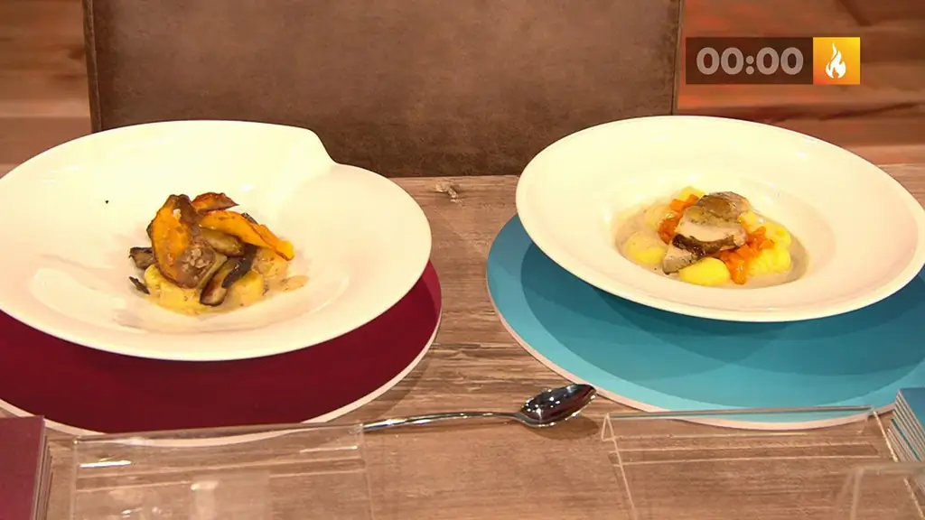 Картофельные клецки с белыми грибами и Хоккайдо (Damian Hardung)