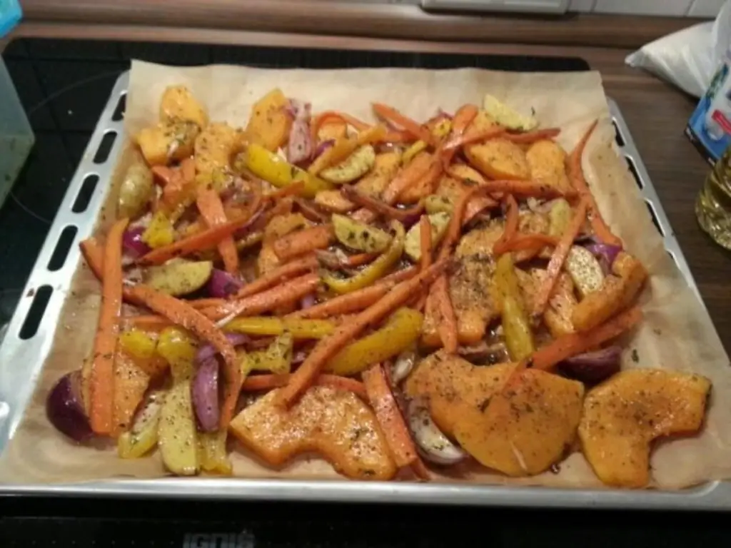 Запеченные овощи в духовке