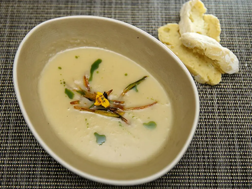 Золотая картофельная соломка с фруктовым пастернаком