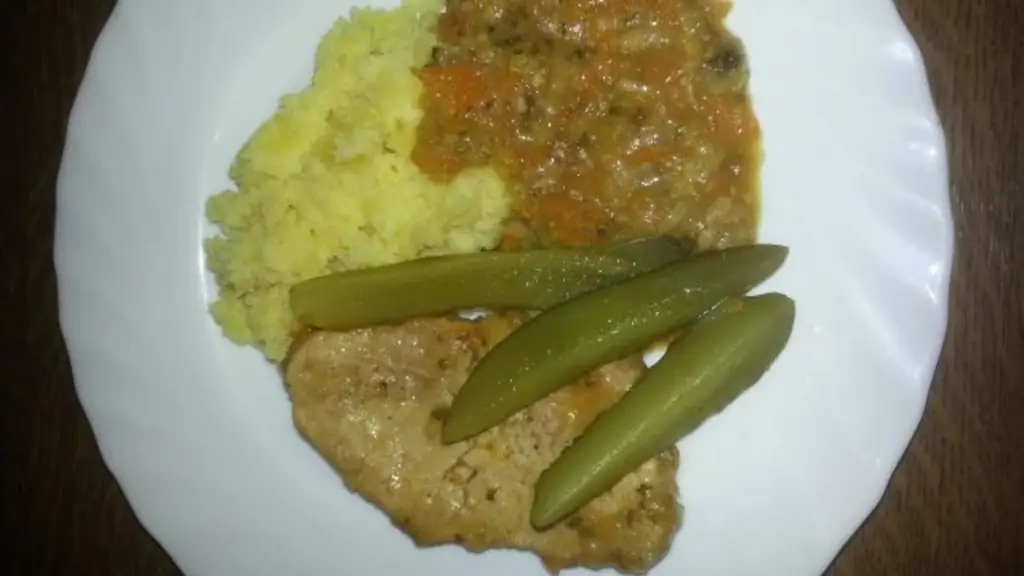 Шницель на овощной грядке