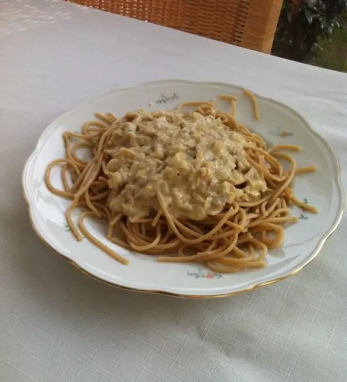 Диета: Цельнозерновая паста с соусом из тунца