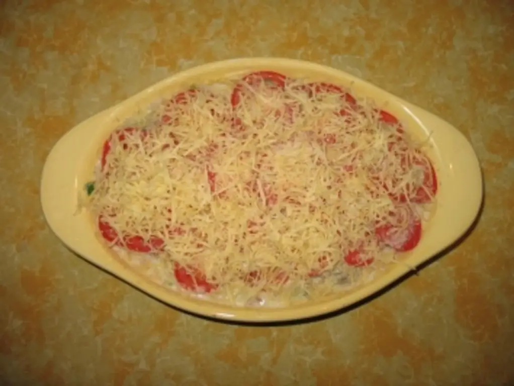 Запеканка из макарон с креветками и тунцом