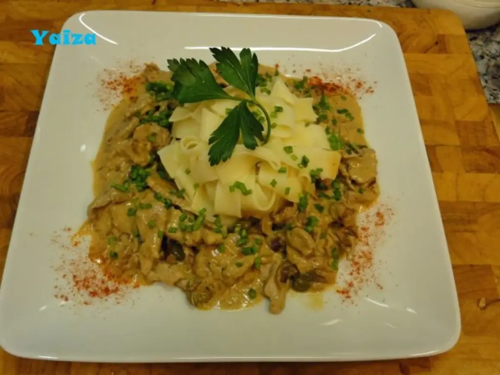 Острая нарезка мяса с тальятелле